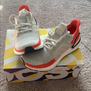 Men’s Adidas UntraBOOST 19 sneaker